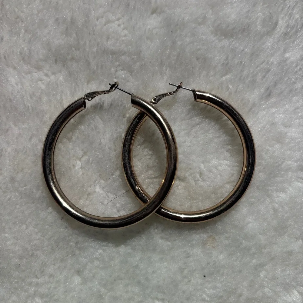 Large Gold Tone Round Hoop Earrings Polished Hollow Tube Lever Back Classic